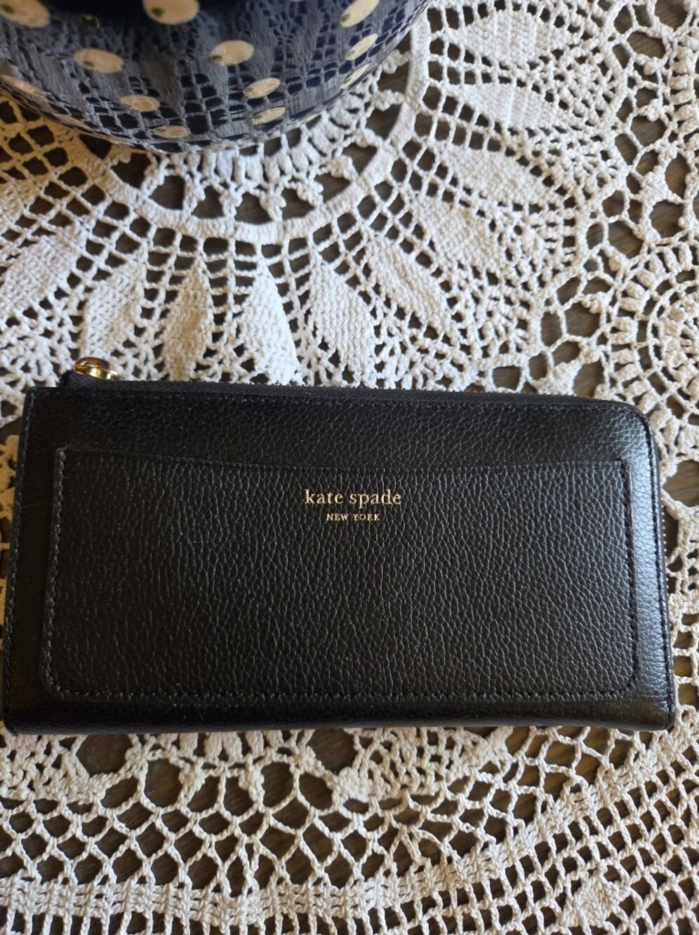 kate spade♠️ Black Pebbled Leather "Eva"L Continental Wallet with Gold Logo